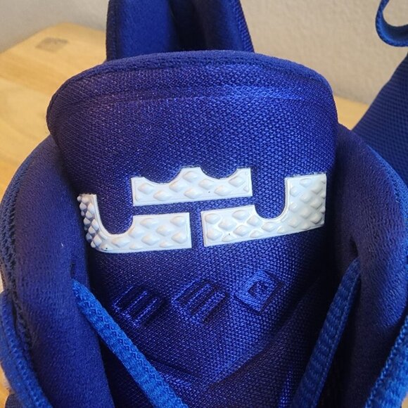 Nike Zoom Witness LeBron James Mens Size 12 Basketball Shoes Blue 860272-400 - Picture 11 of 16